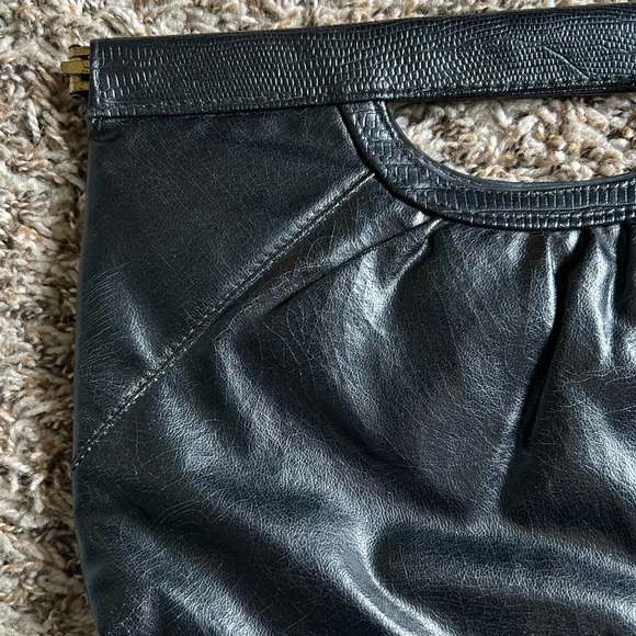 Azok Vintage Leather Clutch - Picture 7 of 15
